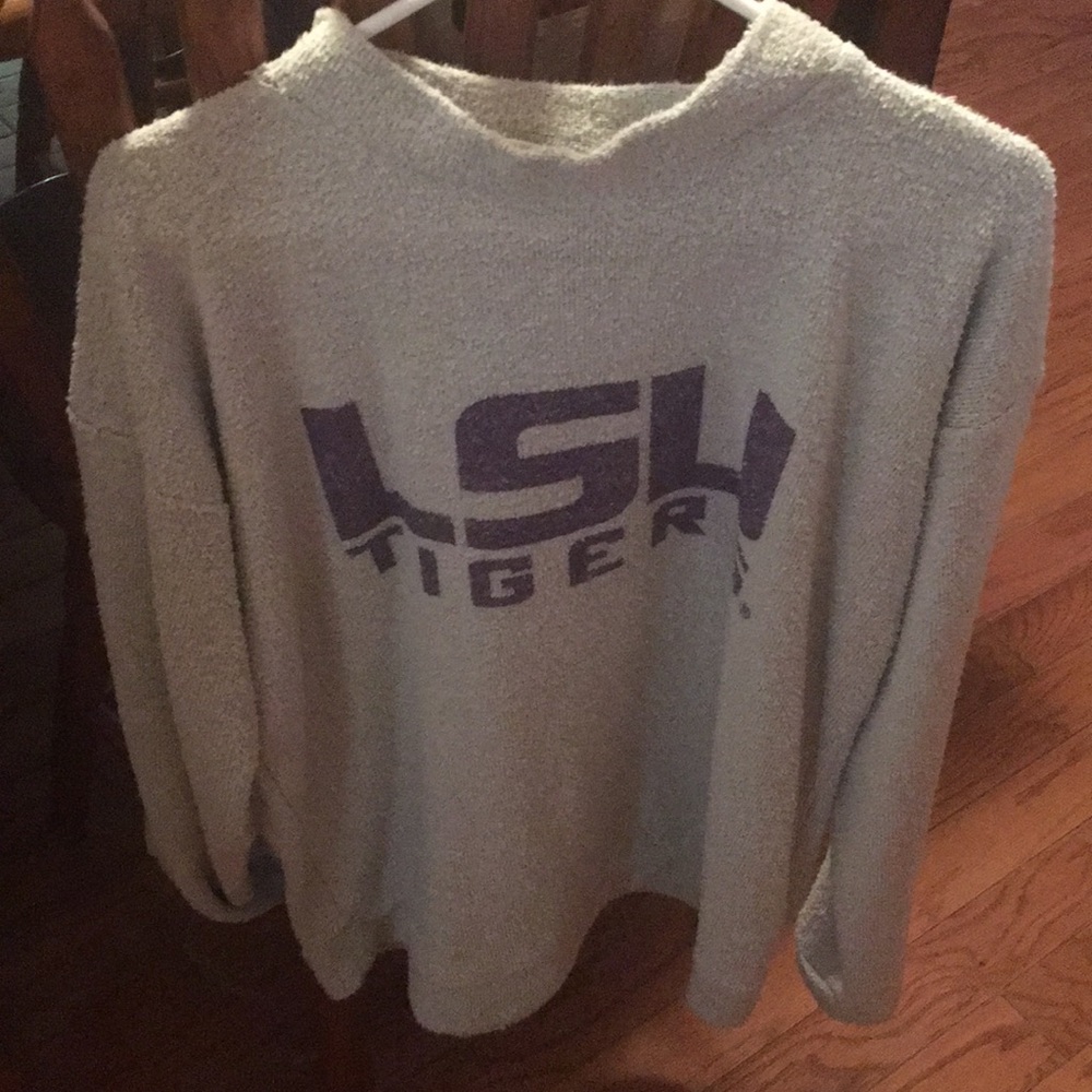LSU woolly threads